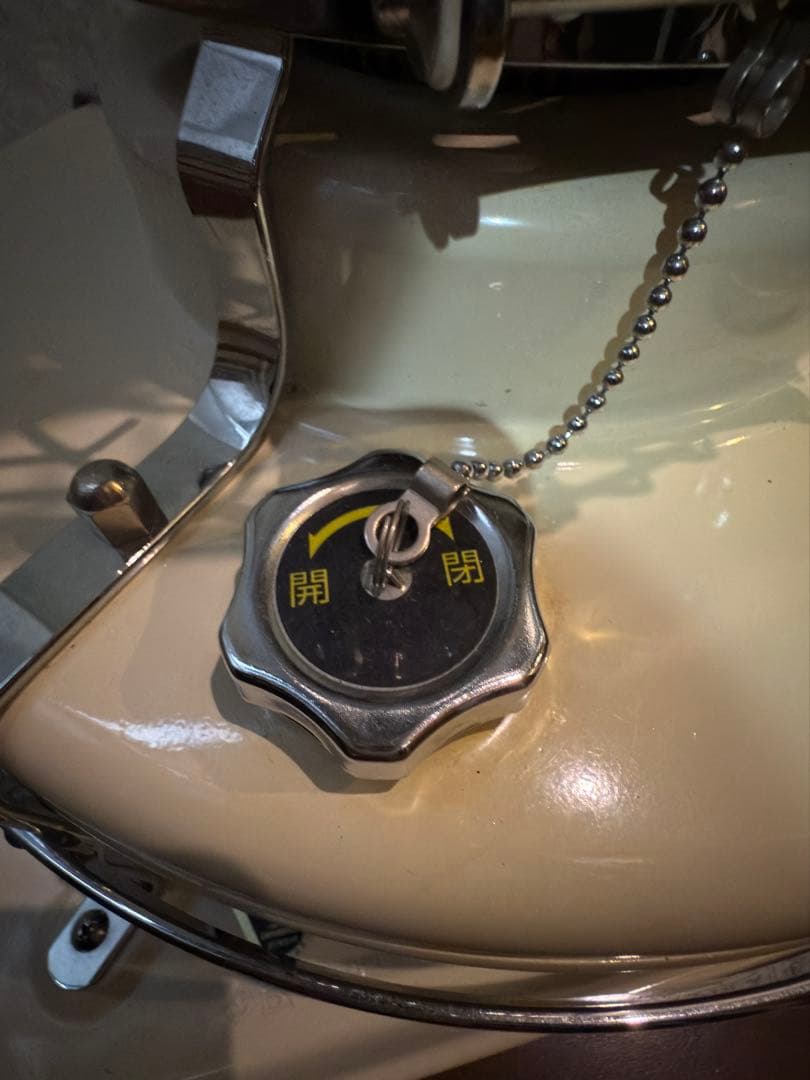 【お値下げしました】Aladdin ブルーフレームヒーター BF3905 白