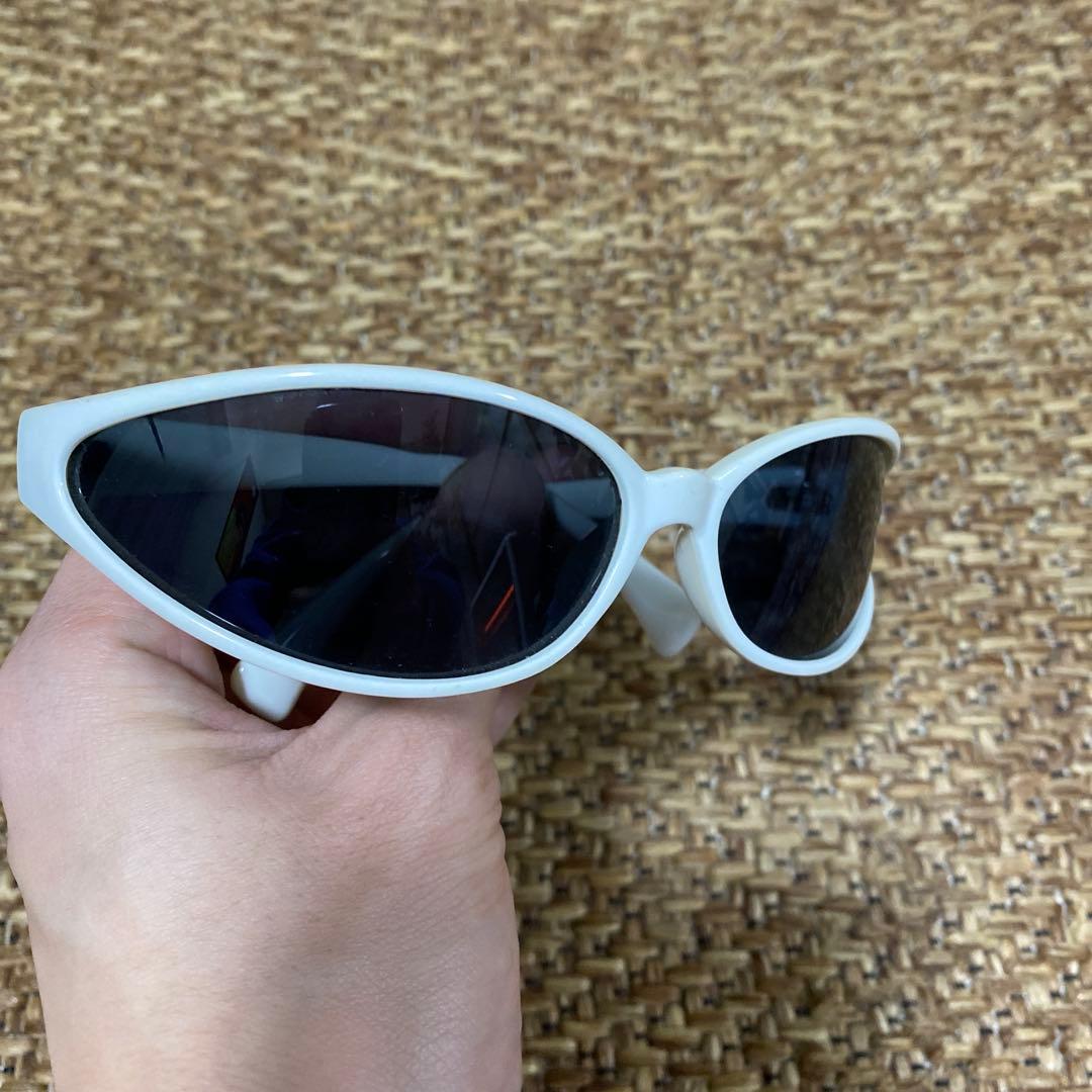 99%is サングラス