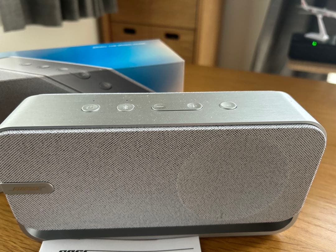 BOSE Soundlink  Silver シルバー色