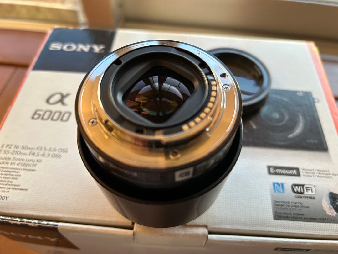 SONY α6000 パワーズームレンズ・単焦点レンズ・ SDカード付き