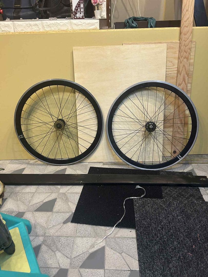 ピストH plus son arhety リムgran compe sfハブ