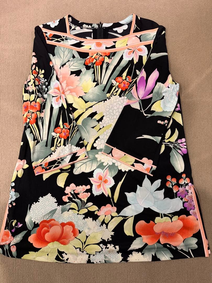 花柄 五分袖チュニック 黒