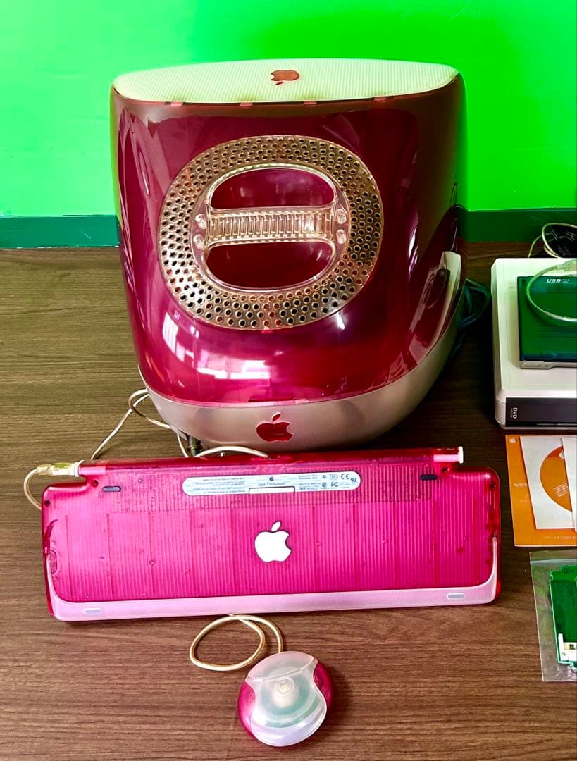 Macデスクトップ The iMac G3, originally released