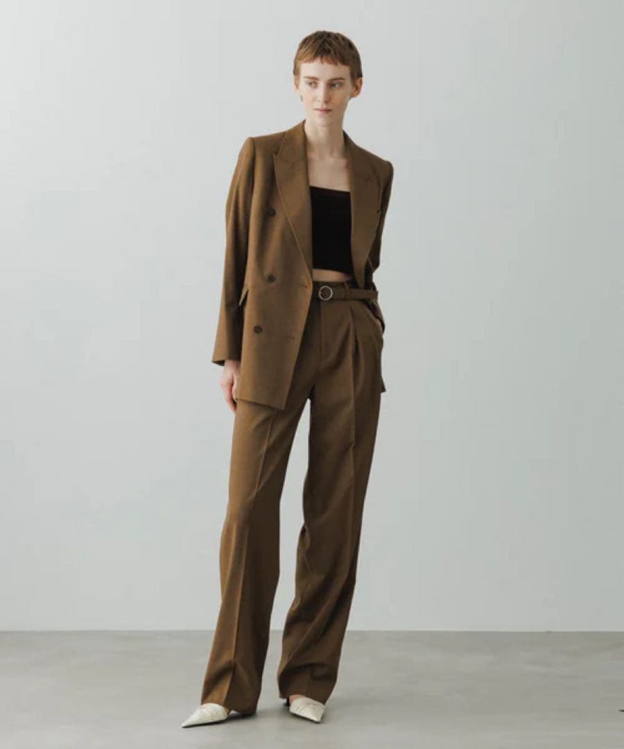 【EMOELLE】ベルテッドジャケットとスラックスパンツセットアップ