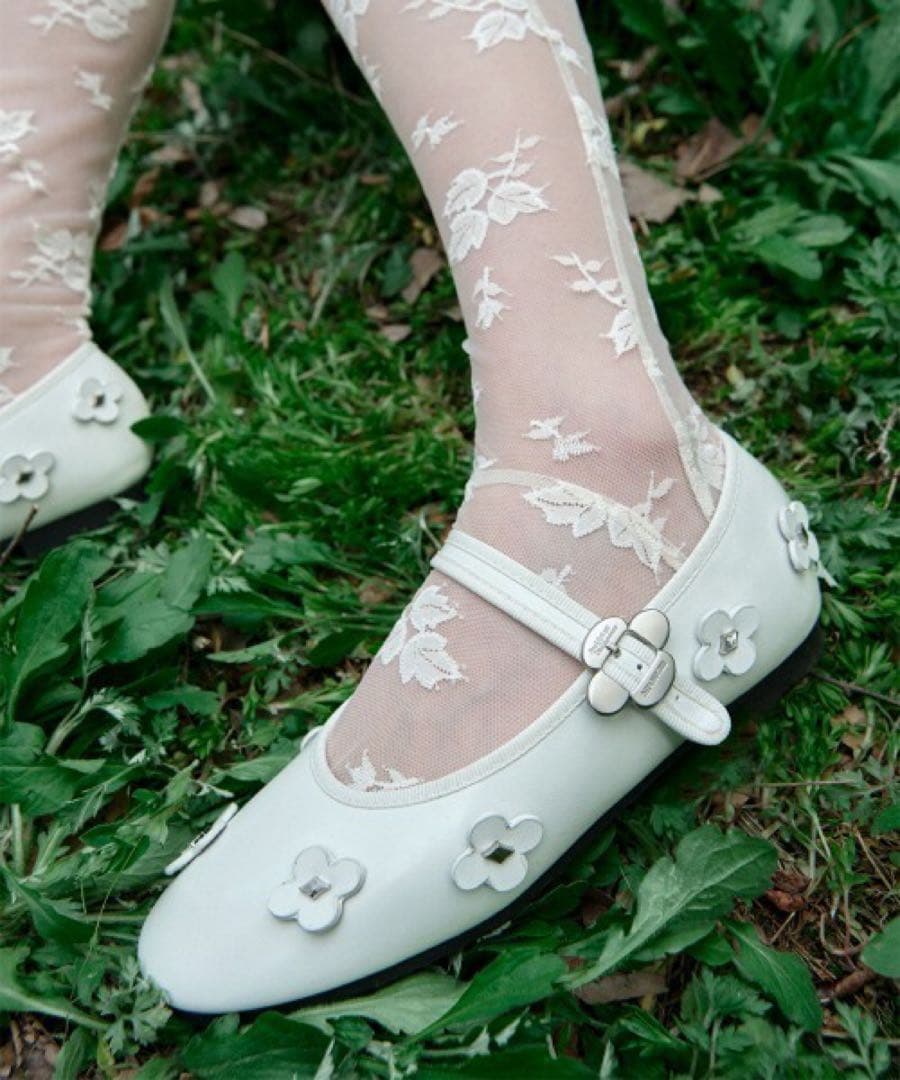 靴 [X MINJUKIM] FLORAL PATCH MARYJANES