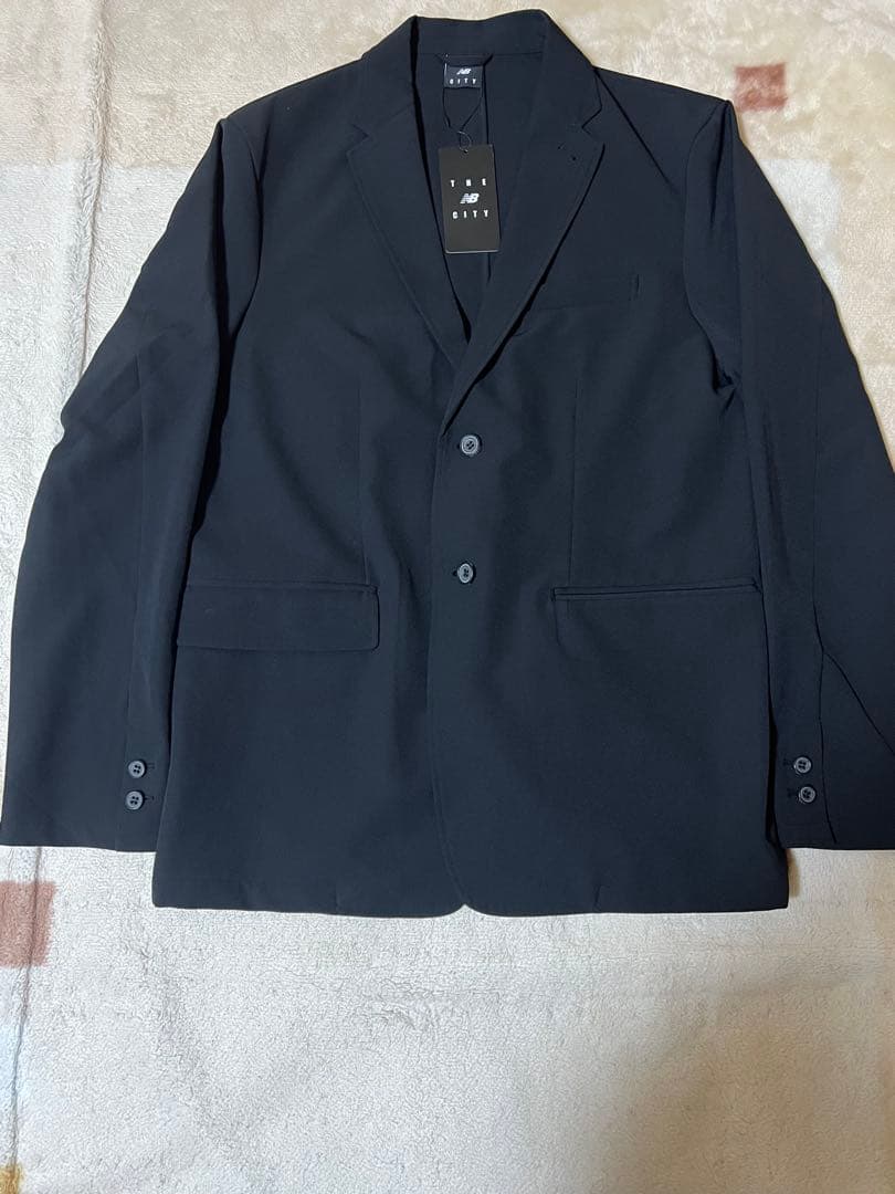 NEW BALANCE THE CITY ロゴ刻印ボタン付き　早い者勝ち！