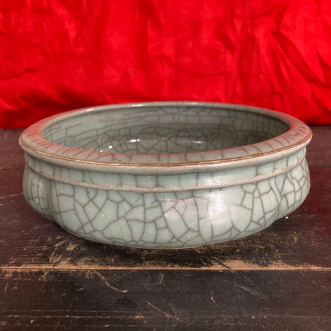 中国　青磁　筆洗　水盤　鉢　「官」銘