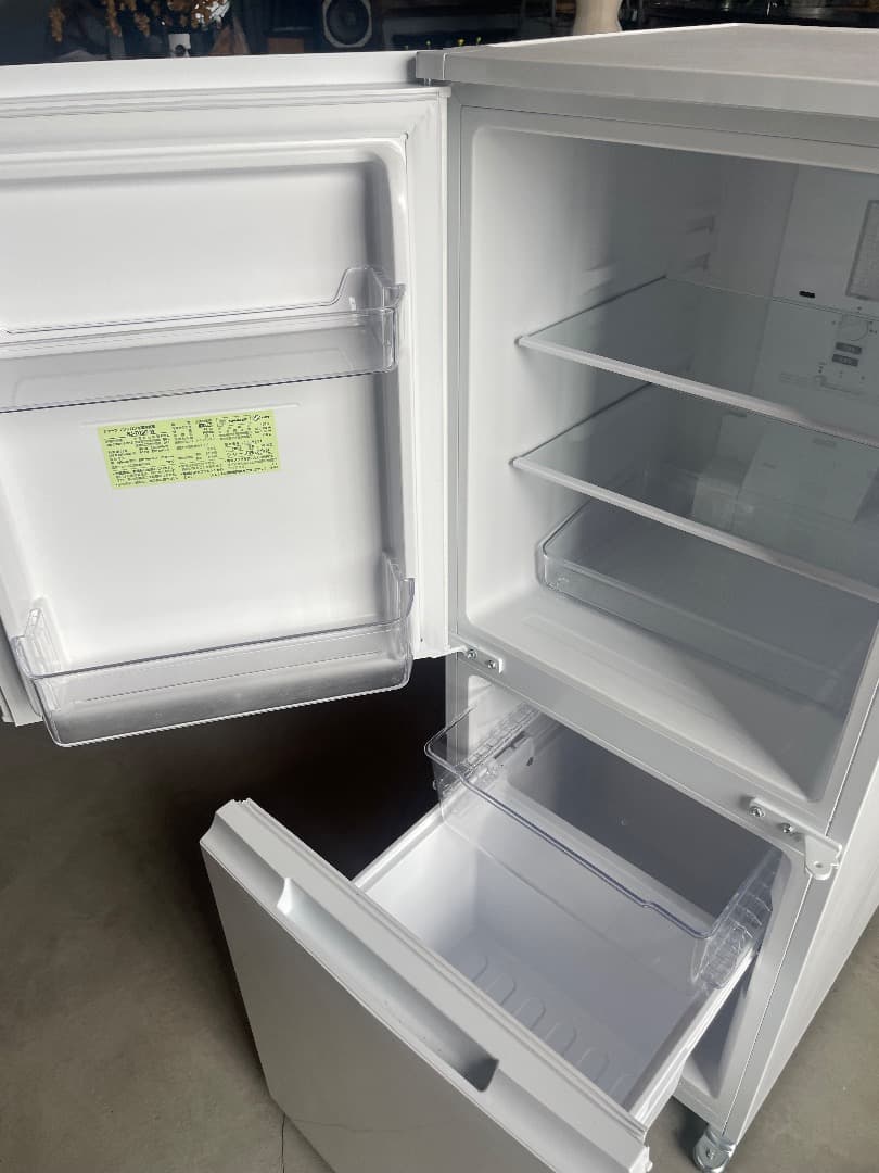 【美品】シャープ　SJ-D15G-W 2021年製　ホワイト