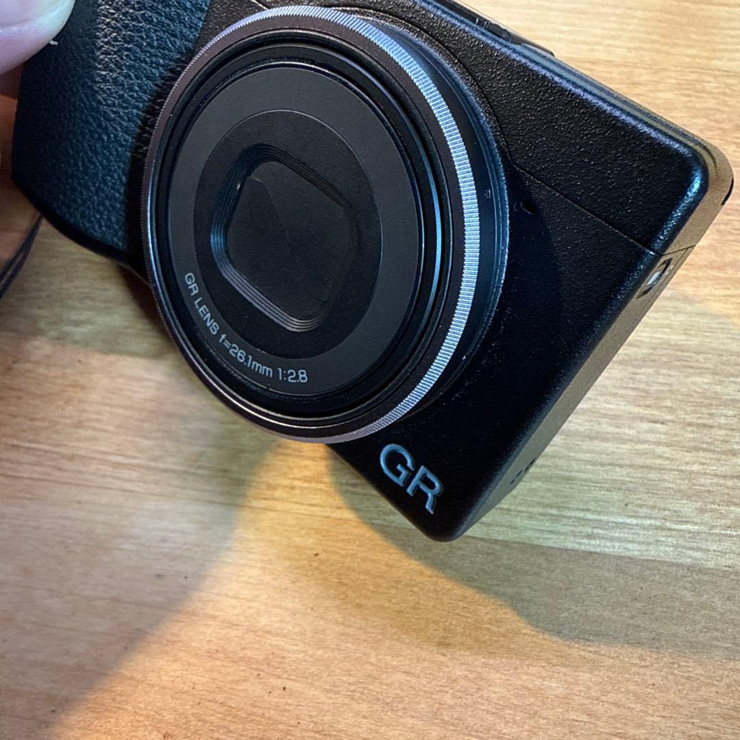 Ricoh GR III xコンパクトデジタルカメラ(純正リングキャップ付)
