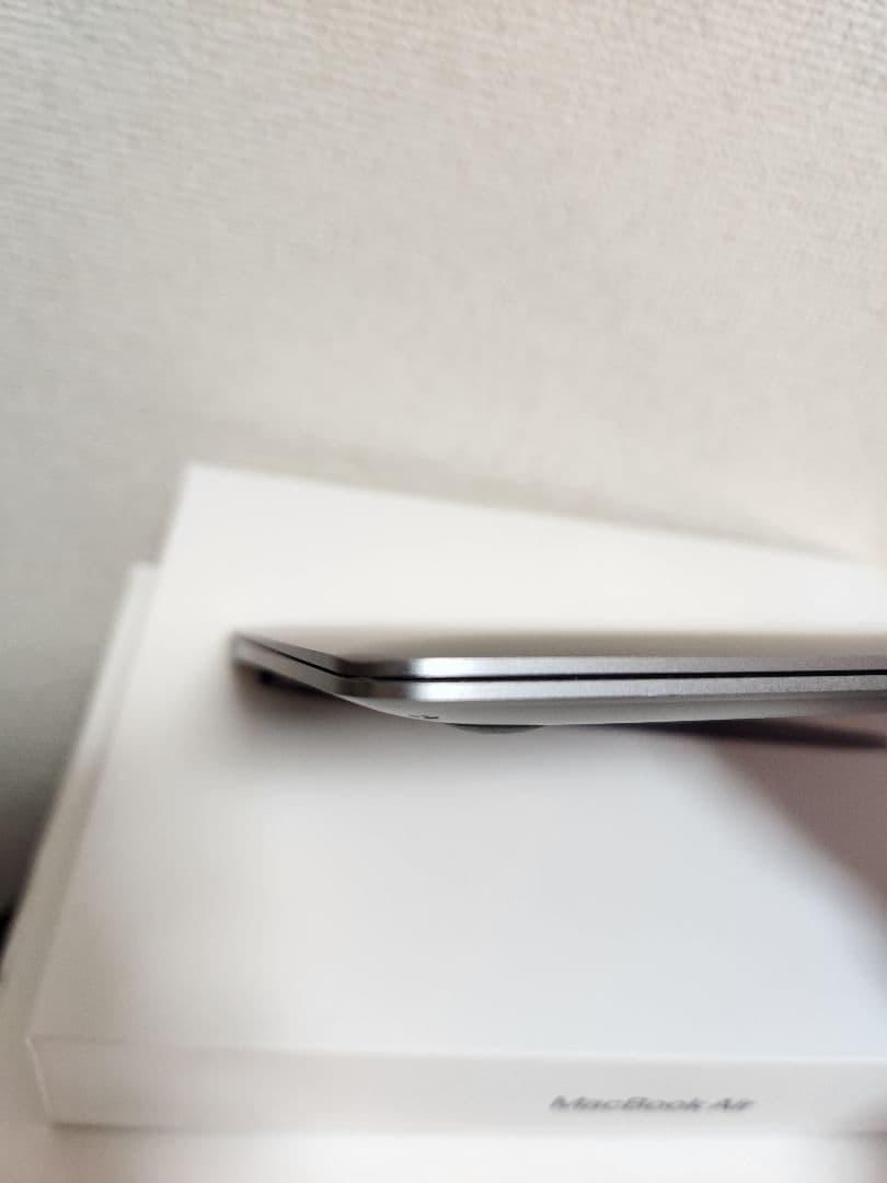 MacBook本体 Macbook Air 2020 i3 8GB/256GB