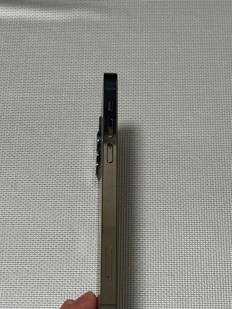 Apple iPhone 12Pro 128gb + UAGケース