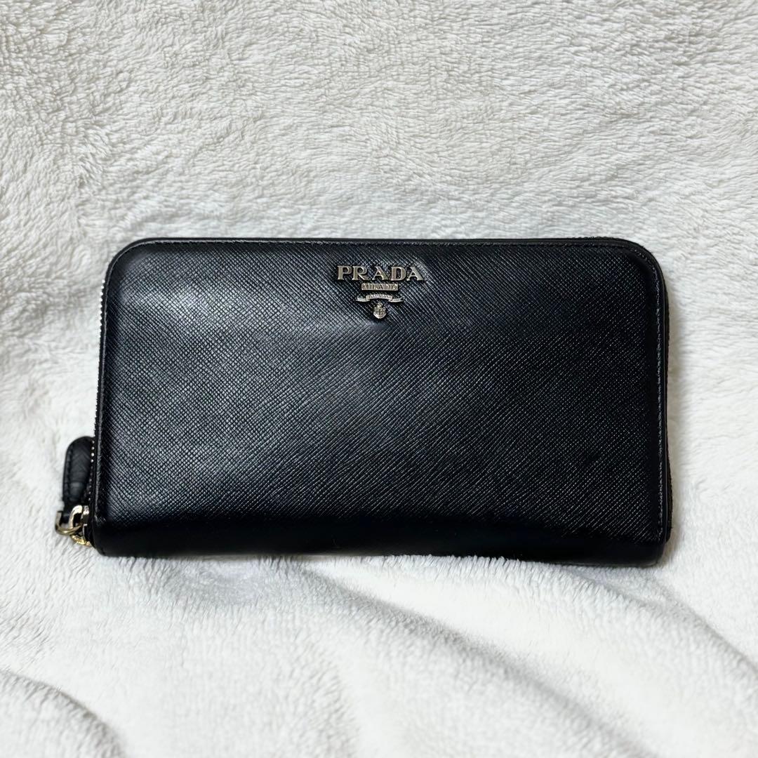Prada プラダ　長財布　サフィアーノ　ブラック
