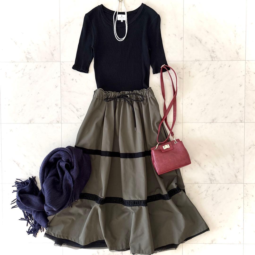 美品 ランバンオンブルー ロゴテープワンピース ブラック × カーキ 38 M