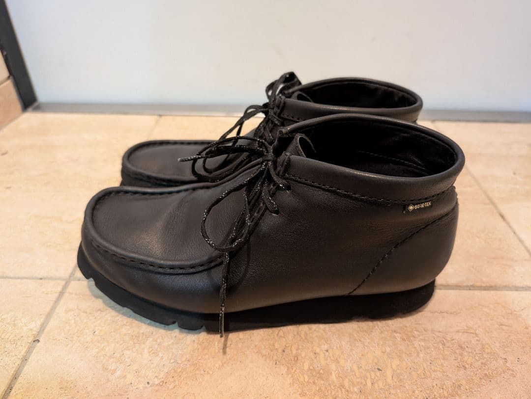 靴 Clarks Wallabee BT GTX Black