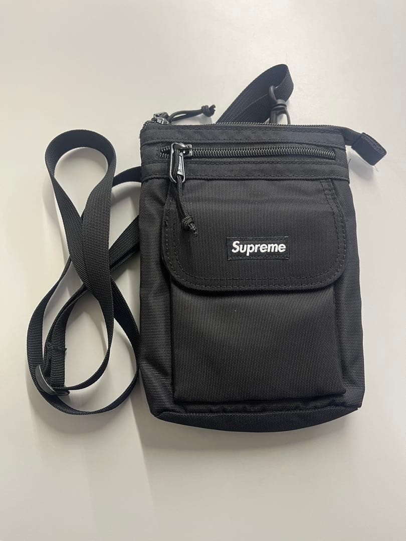 supreme shoulder bag 19aw　シュプリーム　ショルダー