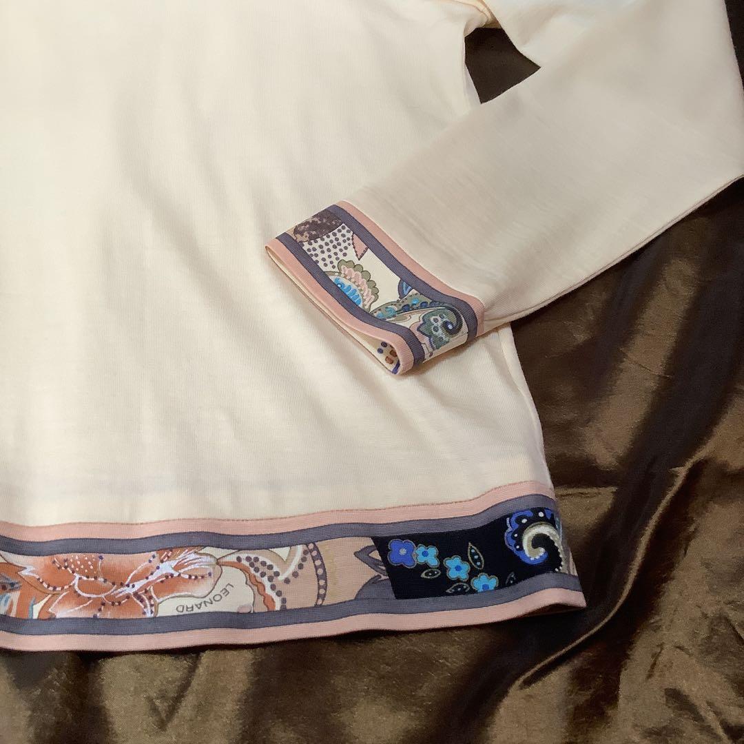 レオナール　長袖クリーム色トップス