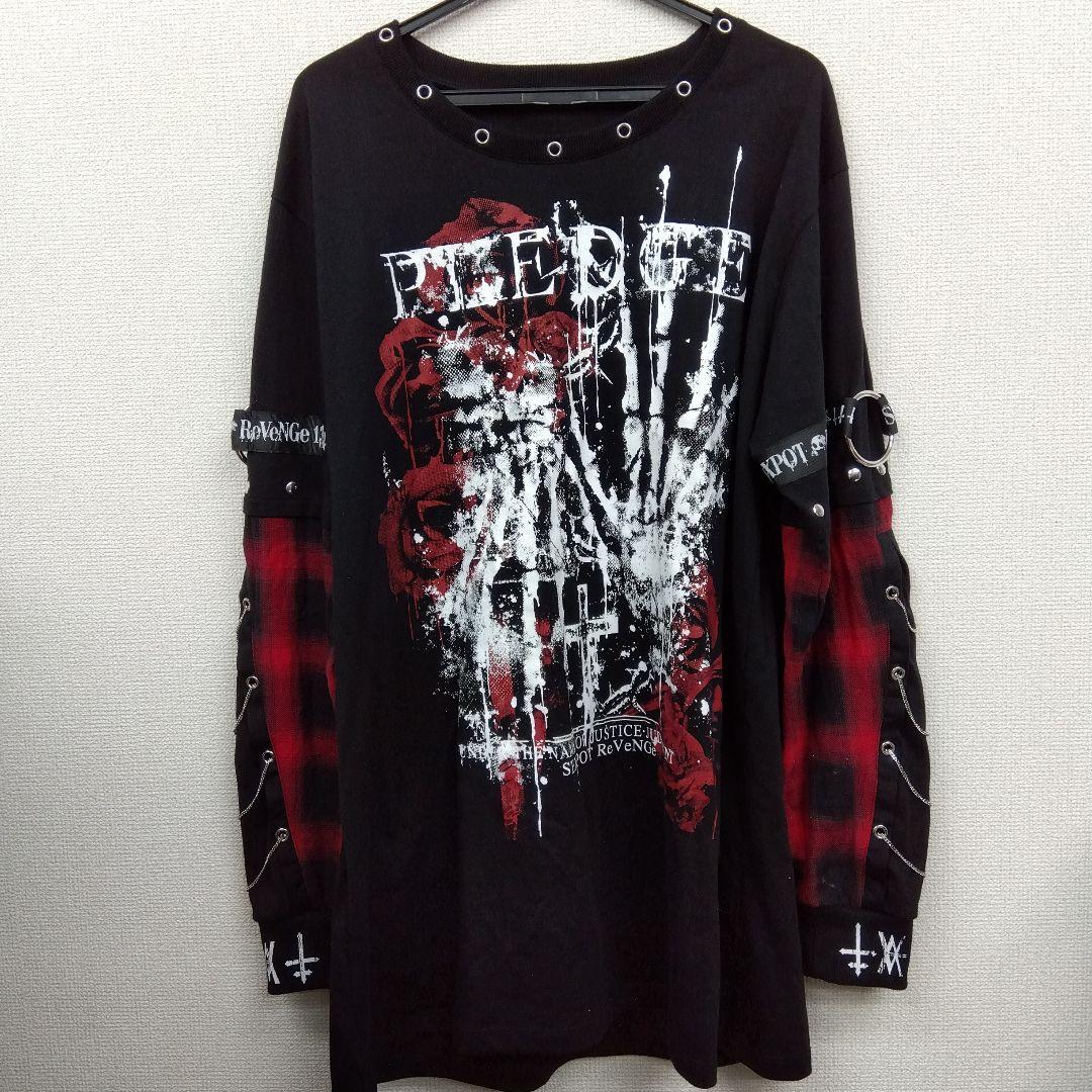 セックスポットリベンジ　チェーン付きカットソー