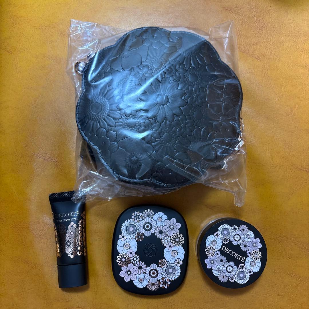 のの☆コスメデコルテ(4点セット)ポーチ．パウダー.下地.アイシャドウ