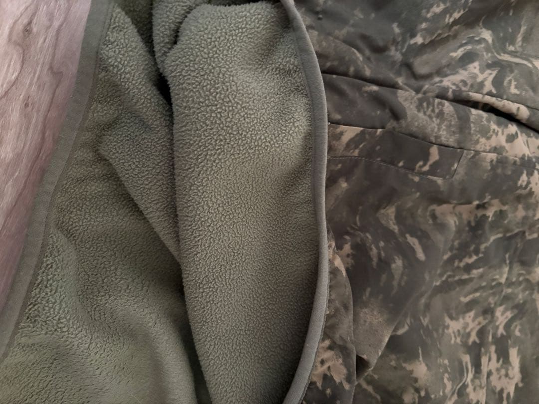 パタゴニア リバーシブルプルオーバー　グリセード　シンチラスナップt Lサイズ