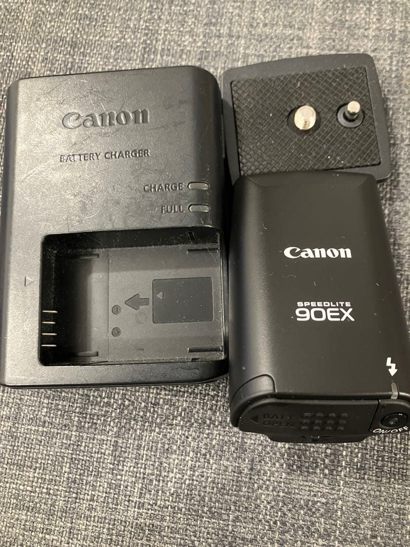 ひ*り様 Canon EOS M2 ダブルレンズキット 箱付き 美品