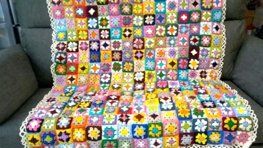 グラニースクエア　マルチカバー ハンドメイド