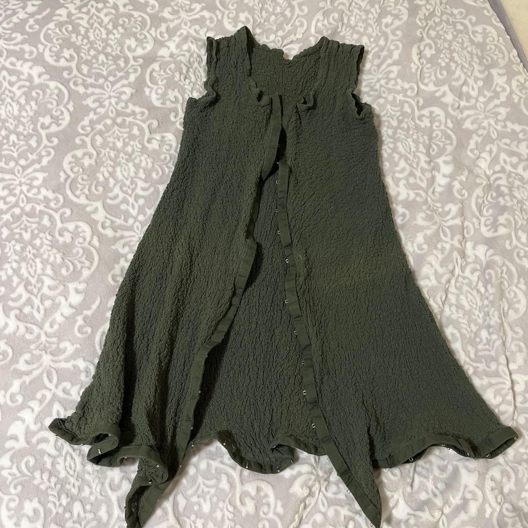 【イッセイミヤケ】me ロングベスト　オリーブグリーン