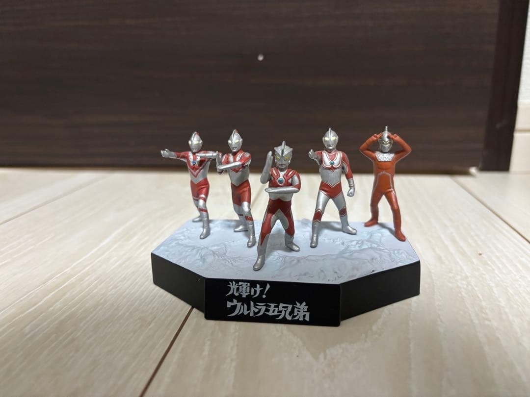 ウルトラ怪獣戯画 輝け!ウルトラ五兄弟 ウルトラ名鑑 フィギュア