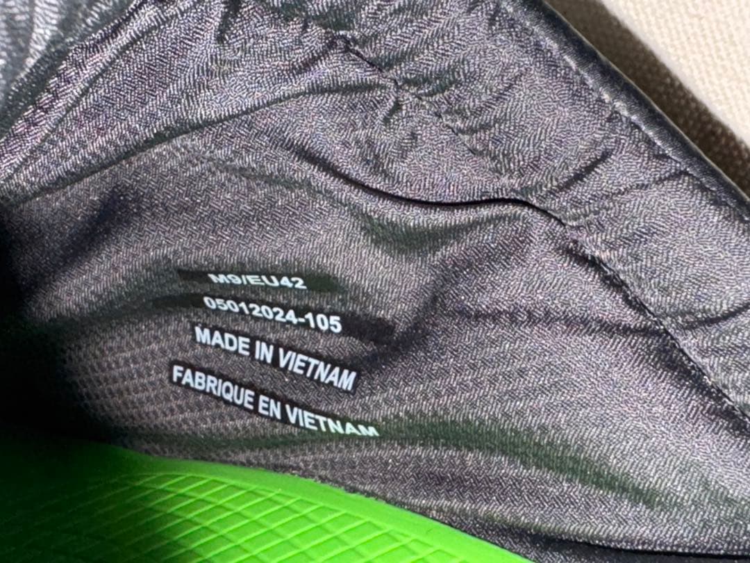 US9 ウーフォス OOcoozie Thermo Mule 黒 oofos