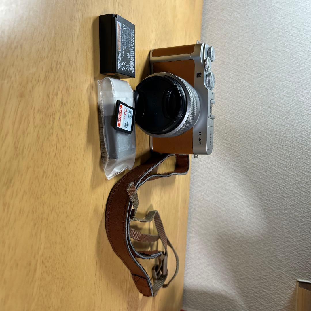 FUJIFILM x-A7 レンズキット