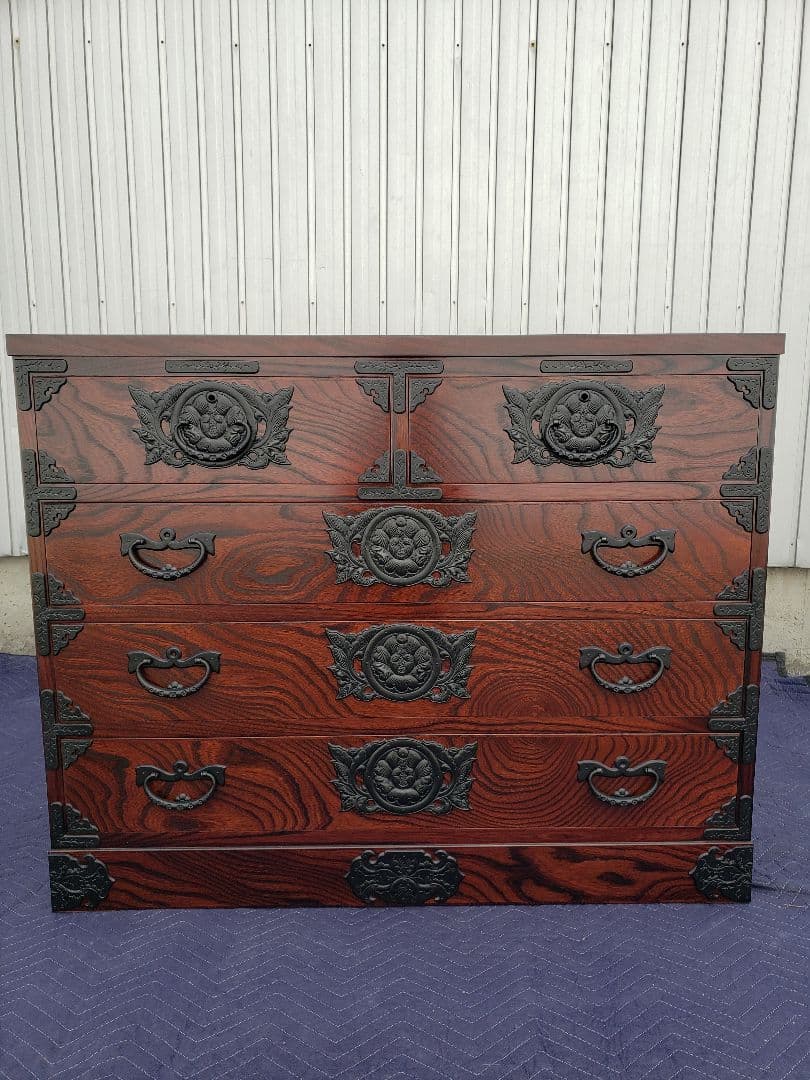 岩谷堂箪笥　和箪笥　伝統工芸　引き出し　家具