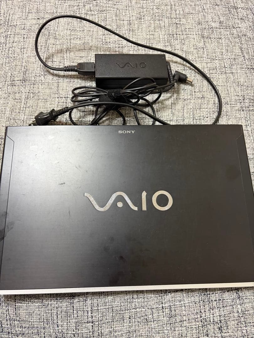 Sony VAIO Z VPCZ21AJ バッテリーなし　ACアダプターあり