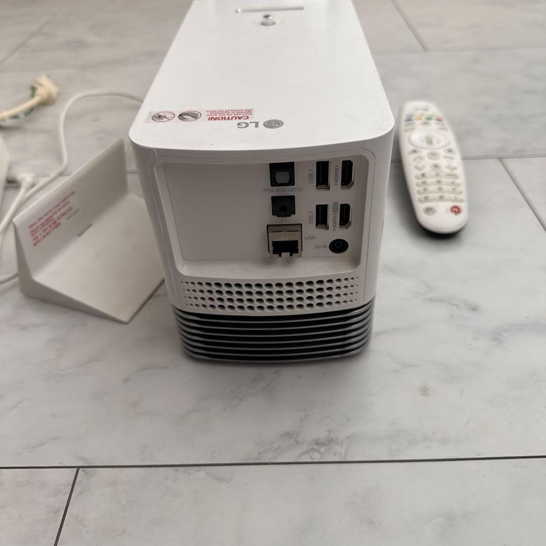 LG 超短焦点モデル HF85LS