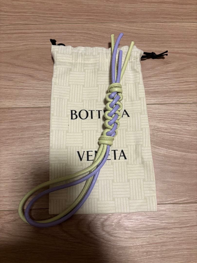 bottega veneta チャーム