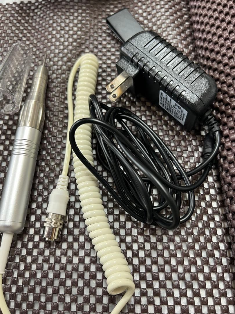 シャレドワ　ネイルマシン　ケビン