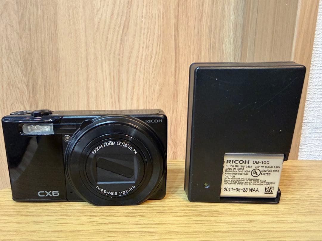 【完動品】RICOH CX6 コンパクトデジタルカメラ