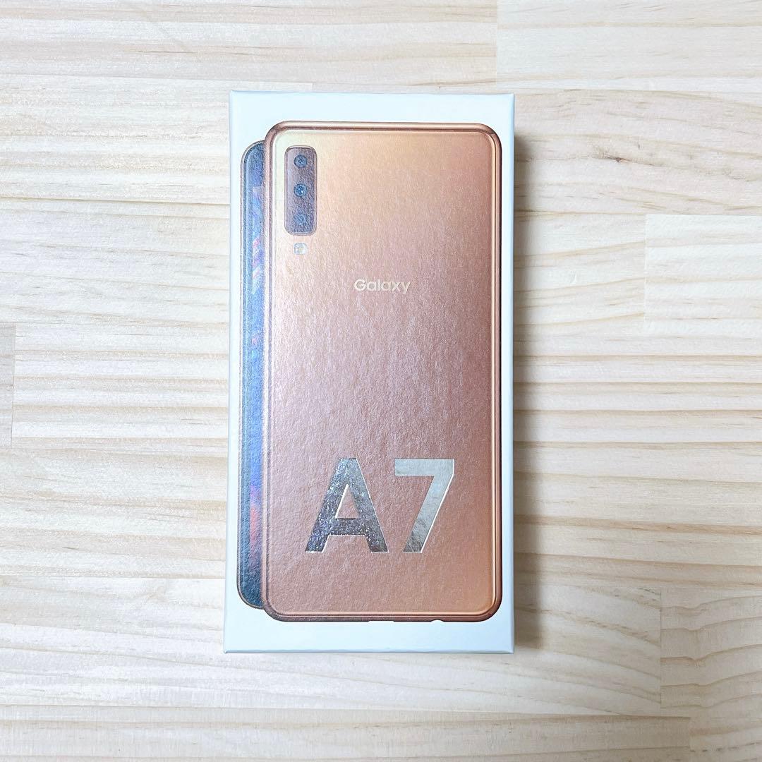 Samsung Galaxy A7 ゴールド 本体