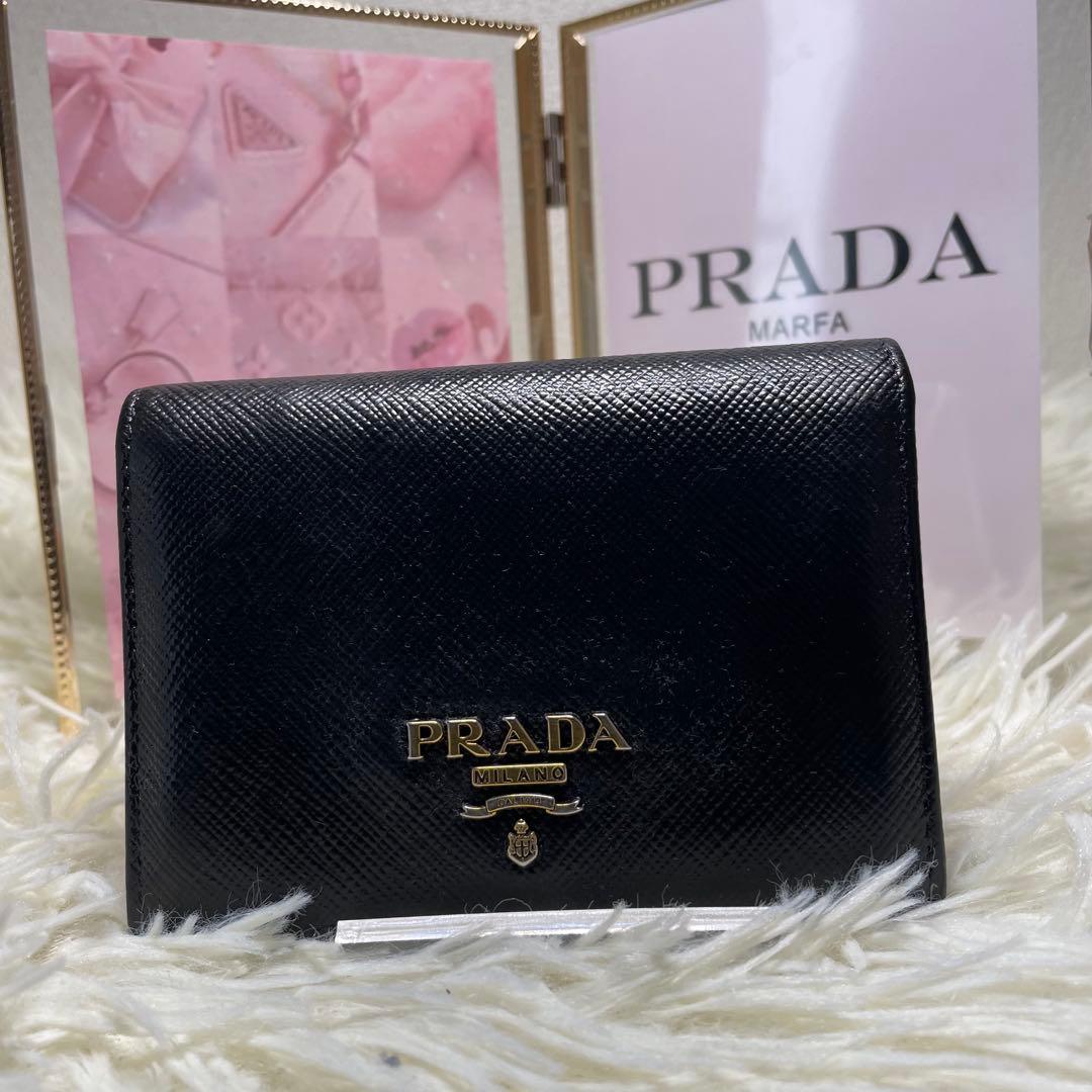 PRADA⭐︎プラダ⭐︎ブラック⭐︎名刺入れ⭐︎サフィアーノレザー⭐︎ホック留め