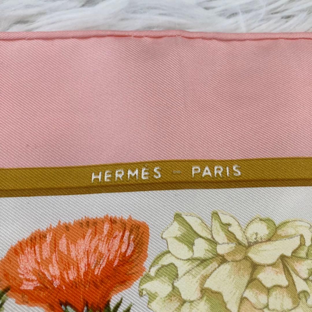 HERMES エルメス　女王陛下　カレ　REGINA ピンク　花束　フラワー　白