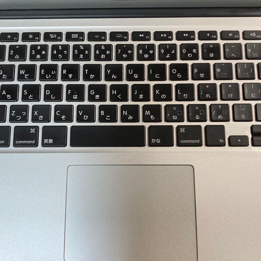 MacBook Air 2015 13インチ 128GB 初期化済 充電器付