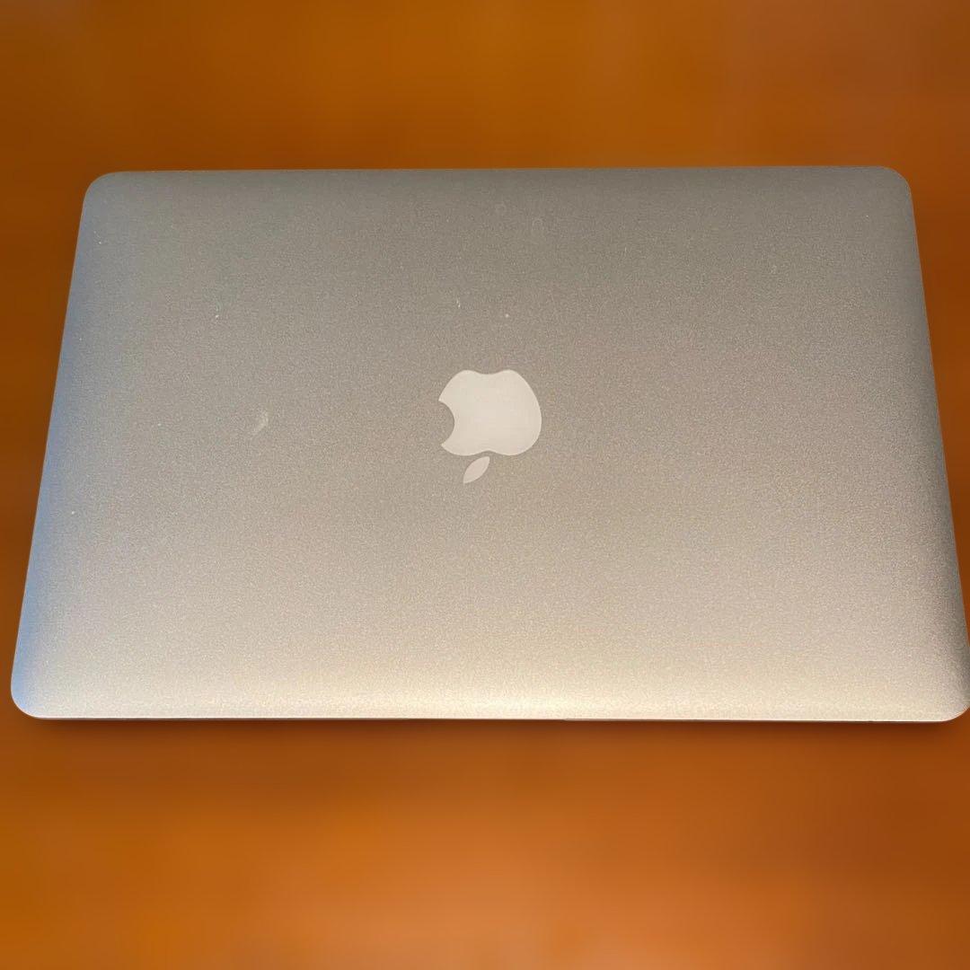 MacBook Air 2015 13インチ 128GB 初期化済 充電器付