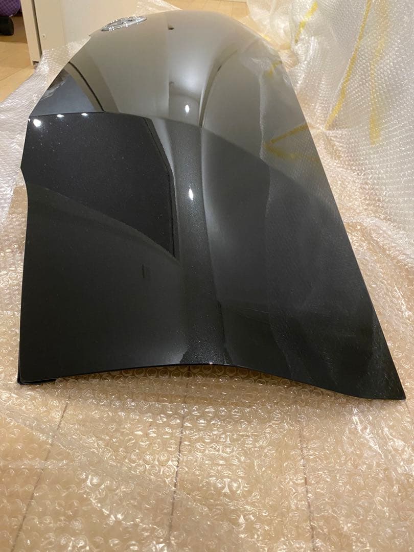 新車外し　ハイエースワゴン8型 純正ボンネット　ブラック