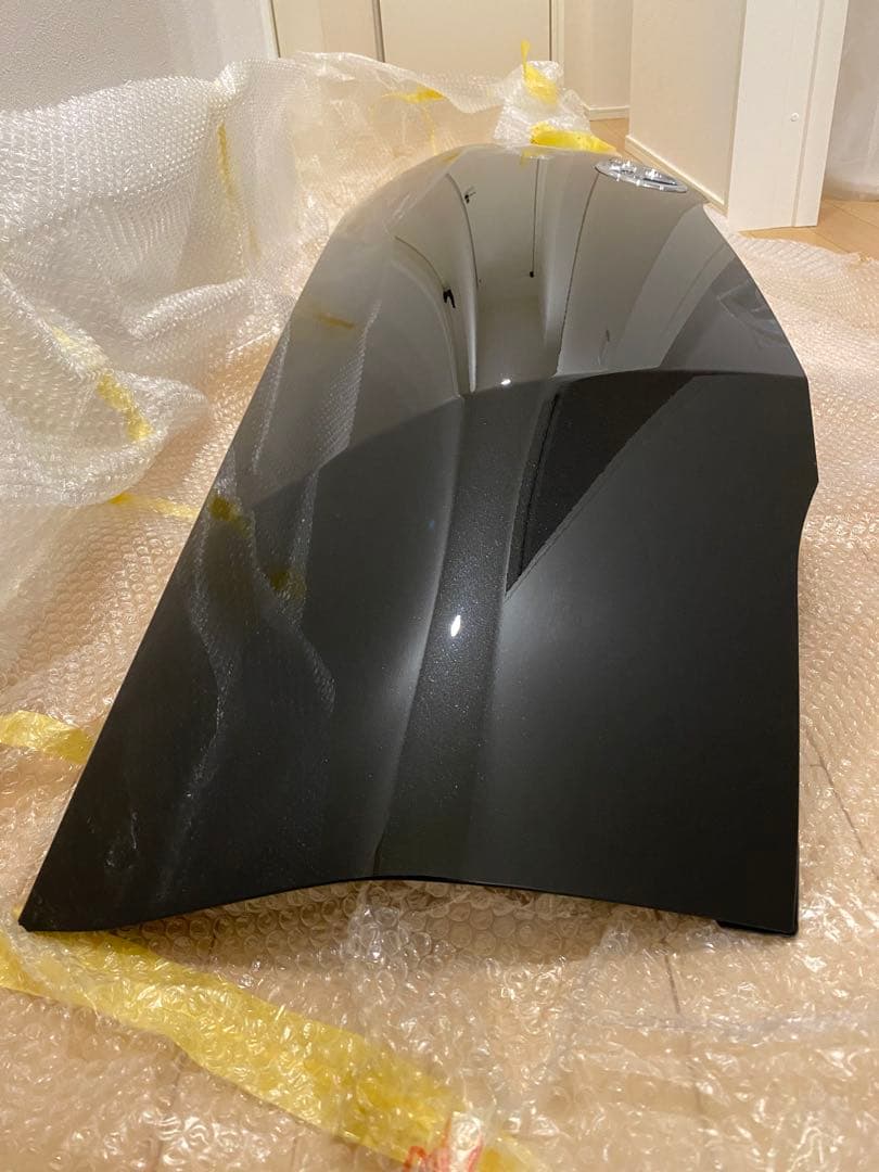 新車外し　ハイエースワゴン8型 純正ボンネット　ブラック