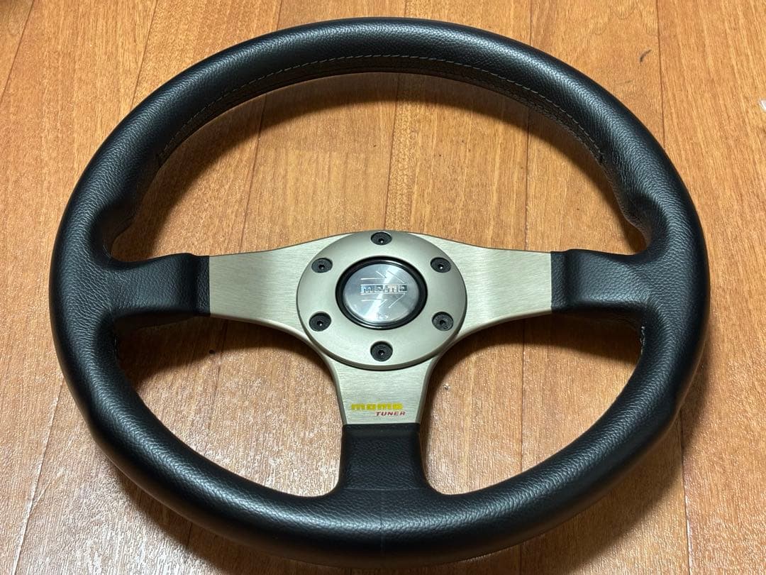 m*o様 MOMO チューナー　32φ 中古