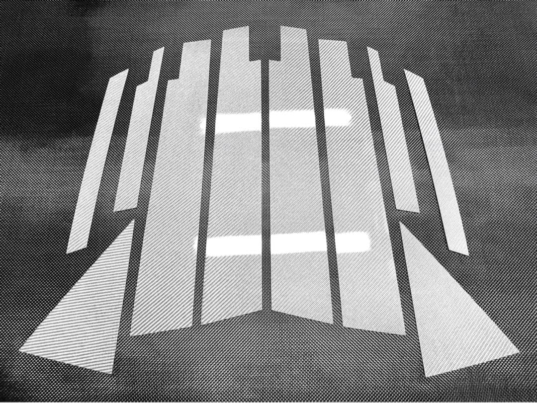 30系 プリウス【リアルカーボン／綾織りシルバー】ピラーガーニッシュ