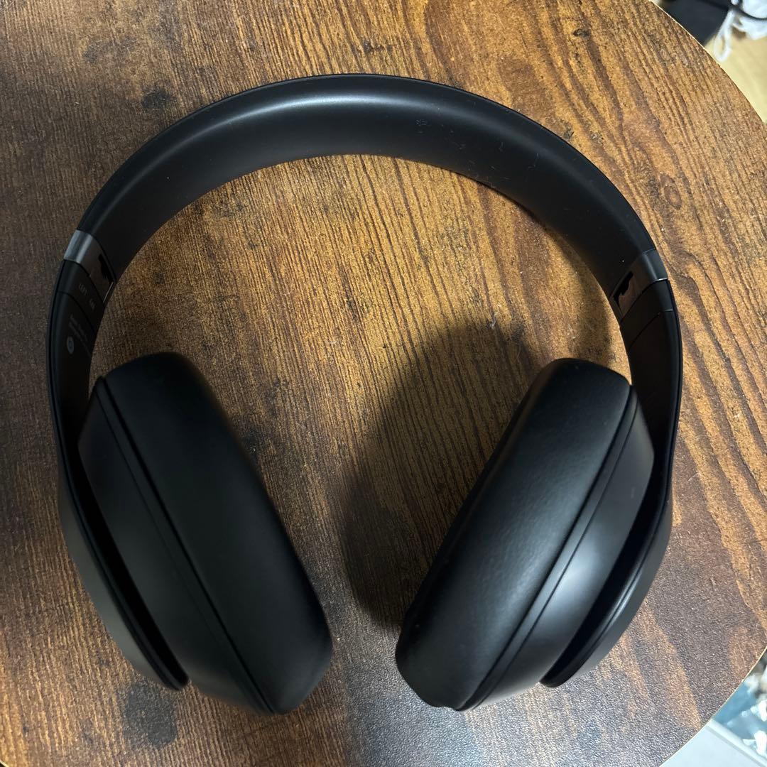 Beats ワイヤレスヘッドホン ブラック　スタジオプロ