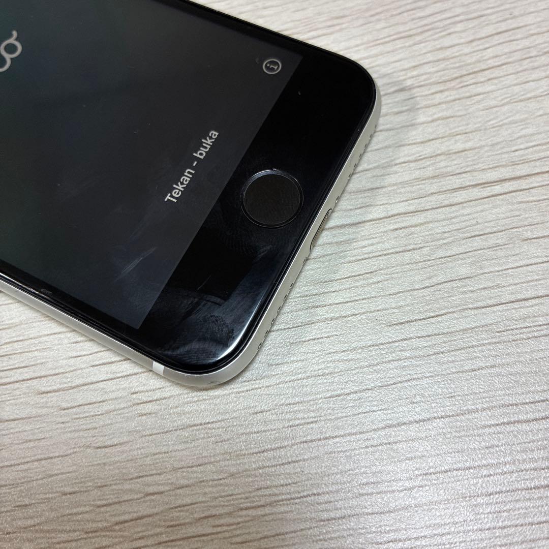 Apple iPhone se2 ホワイト 本体　ジャンク