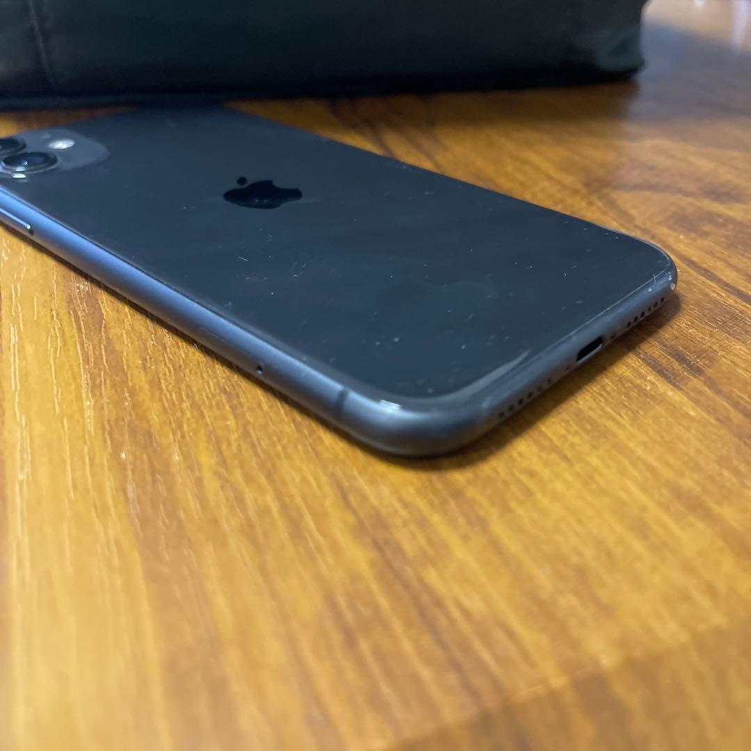 iPhone 11 256GB（SIMフリー）レザーケース付き