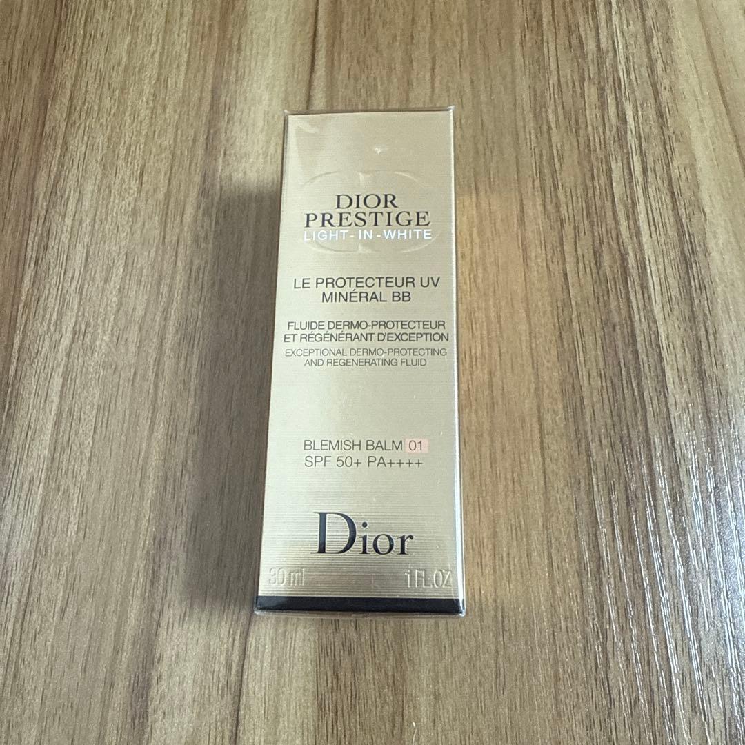 【新品未使用】プレステージ ホワイト ル プロテクター　UVミネラルBB 01