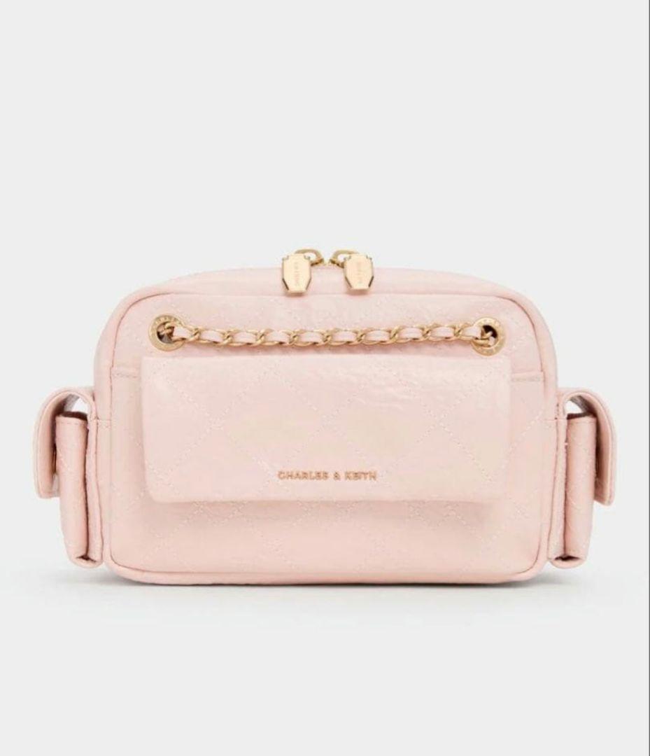 チャールズアンドキースDuo ドゥオ キルトクロスボディーバッグ ピンク