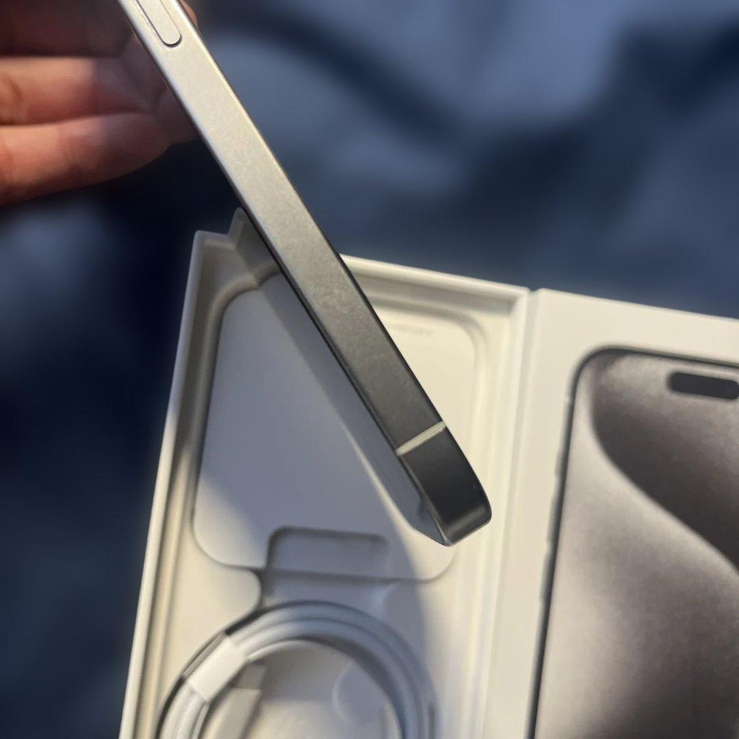 Apple iPhone 15Pro 256GB スペースブラック 本体